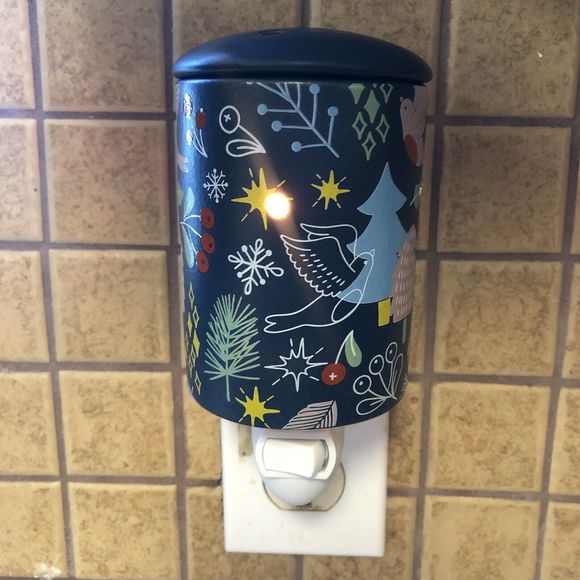 Electric Fragrance Warmer - Picture 6 of 10